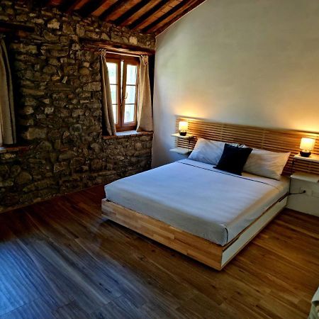 Agriturismo Il Castello Borgo a Mozzano Exterior foto