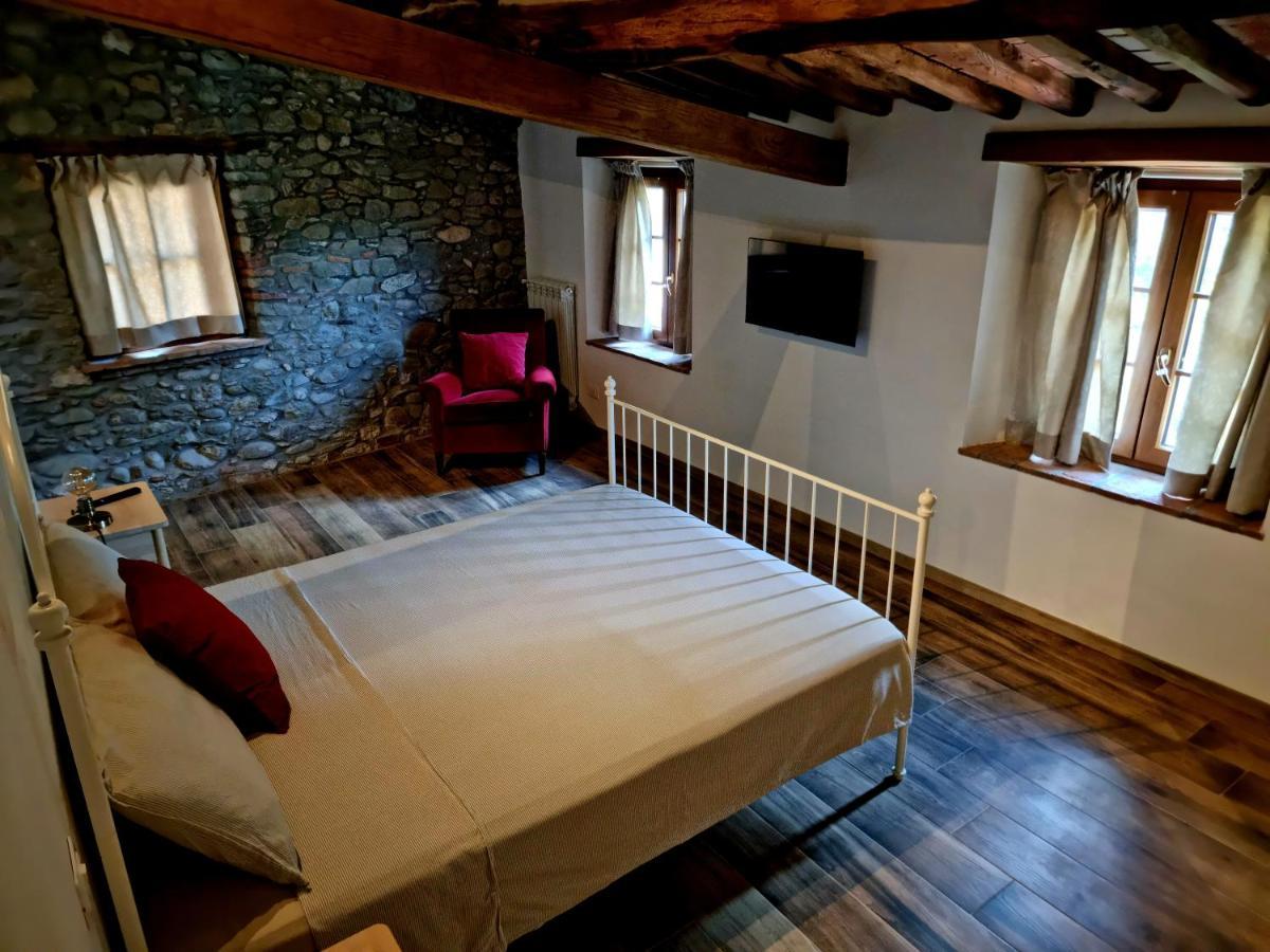 Agriturismo Il Castello Borgo a Mozzano Exterior foto